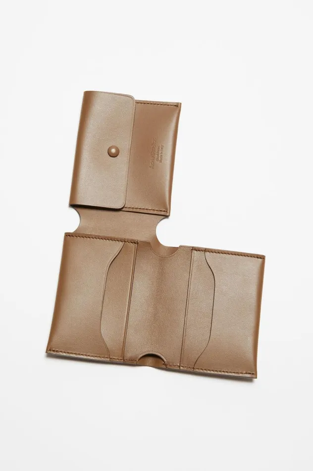 Acne Studios Leather Trifold Wallet Camel Brown Men Small Leather Goods