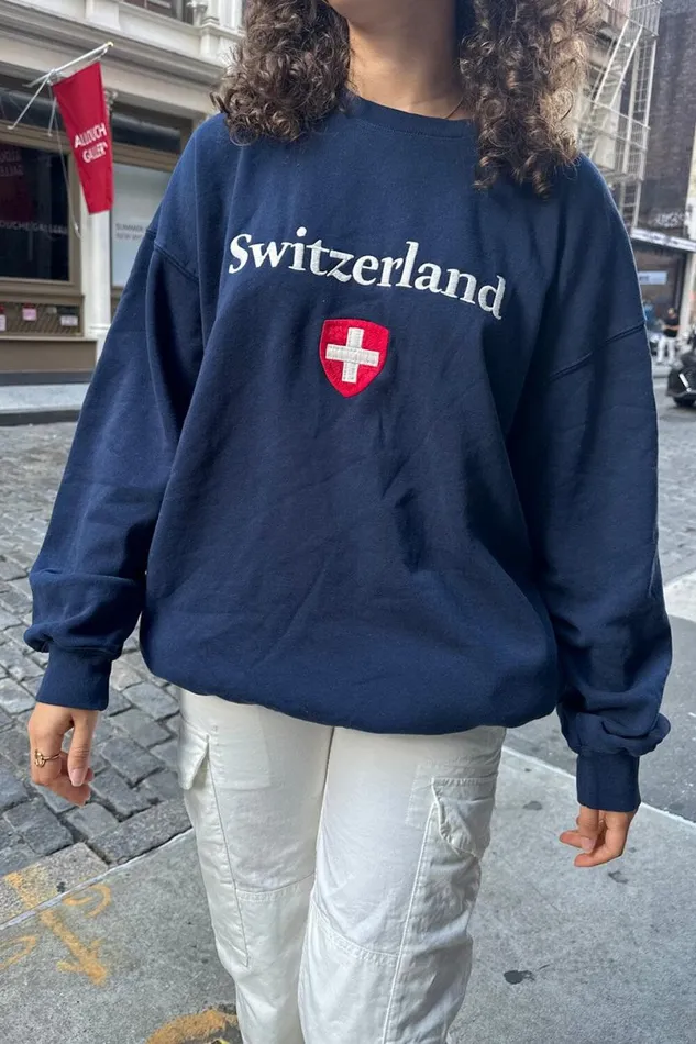 Clothing Erica Switzerland Sweatshirt Brandy Melville SWEATPANTS and SWEATSHIRTS Clothing Erica Switzerland Sweatshirt Brandy Melville SWEATPANTS and SWEATSHIRTS