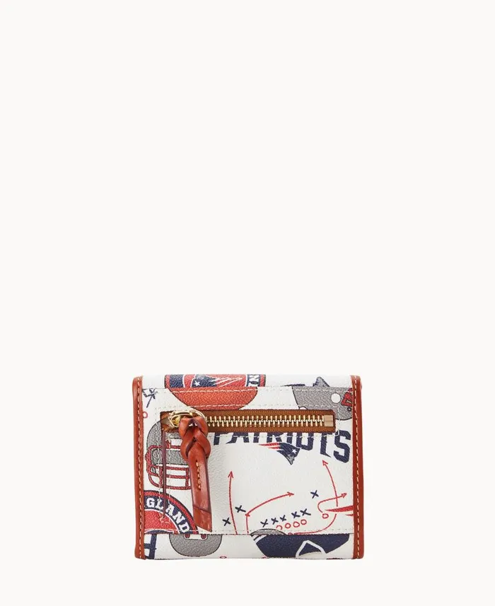 Dooney and Bourke Wallets NFL Patriots Flap Credit Card Wallet New England Patriots 8211 WomenMen Dooney and Bourke Wallets NFL Patriots Flap Credit Card Wallet New England Patriots 8211 WomenMen