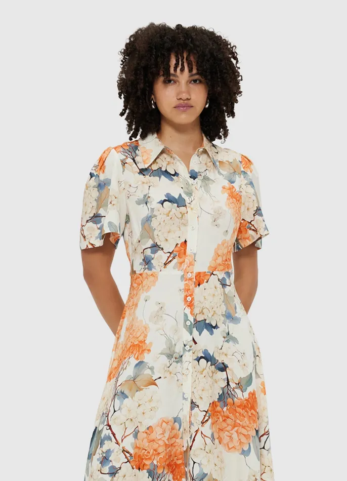Dresses and Jumpsuits LEO LIN Women Bianca Short Sleeve Midi Dress 8211 Hydrangea Print in Vanilla