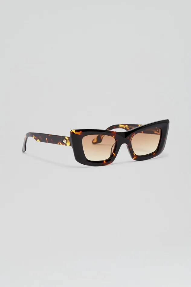 Eyewear ST ANGULAR CAT SUNGLASSES TORTSHELL 8211 Scanlan Theodore Women Eyewear ST ANGULAR CAT SUNGLASSES TORTSHELL 8211 Scanlan Theodore Women