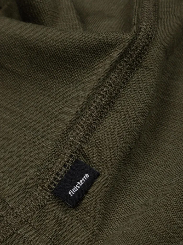 Finisterre Outdoor Accessories MenWomen Eddy 20 Merino Neck Warmer Olive