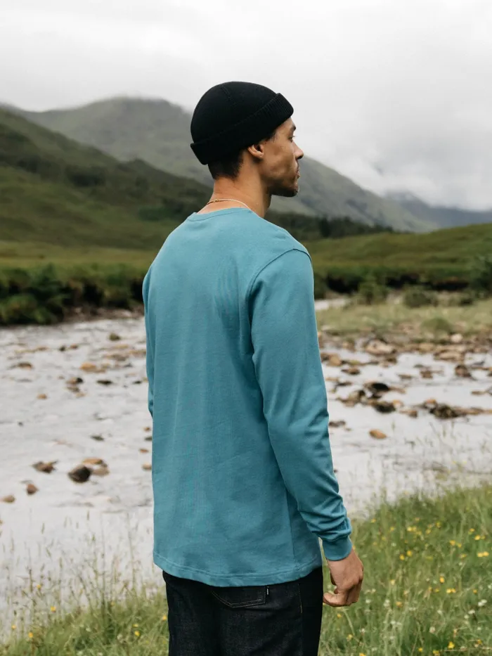 Finisterre TShirts Men Orca Recycled Pocket Long Sleeve TShirt Ocean Storm