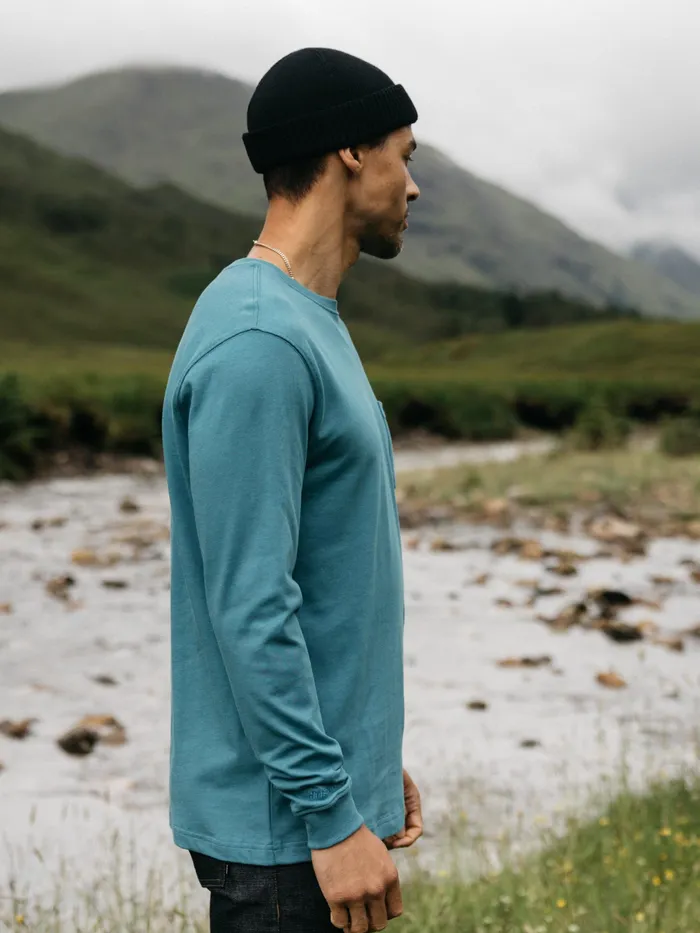 Finisterre TShirts Men Orca Recycled Pocket Long Sleeve TShirt Ocean Storm