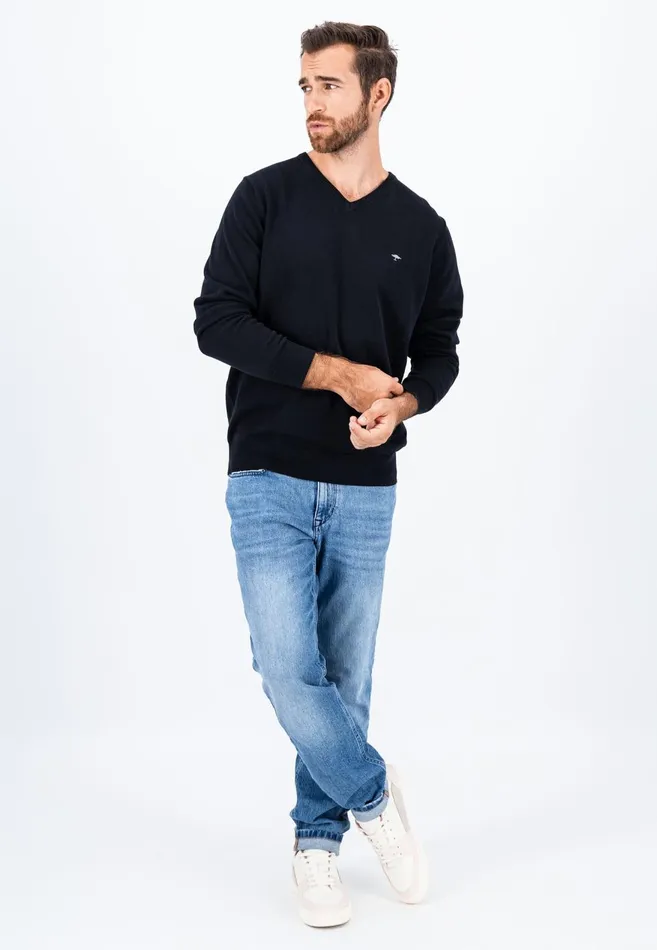 FYNCHHATTON Cotton Knitting Sweater With Vneckline Vibrant Bluenew Dijonrustruby Redflamepale Blushfuchsiadark Teal Men Sweater