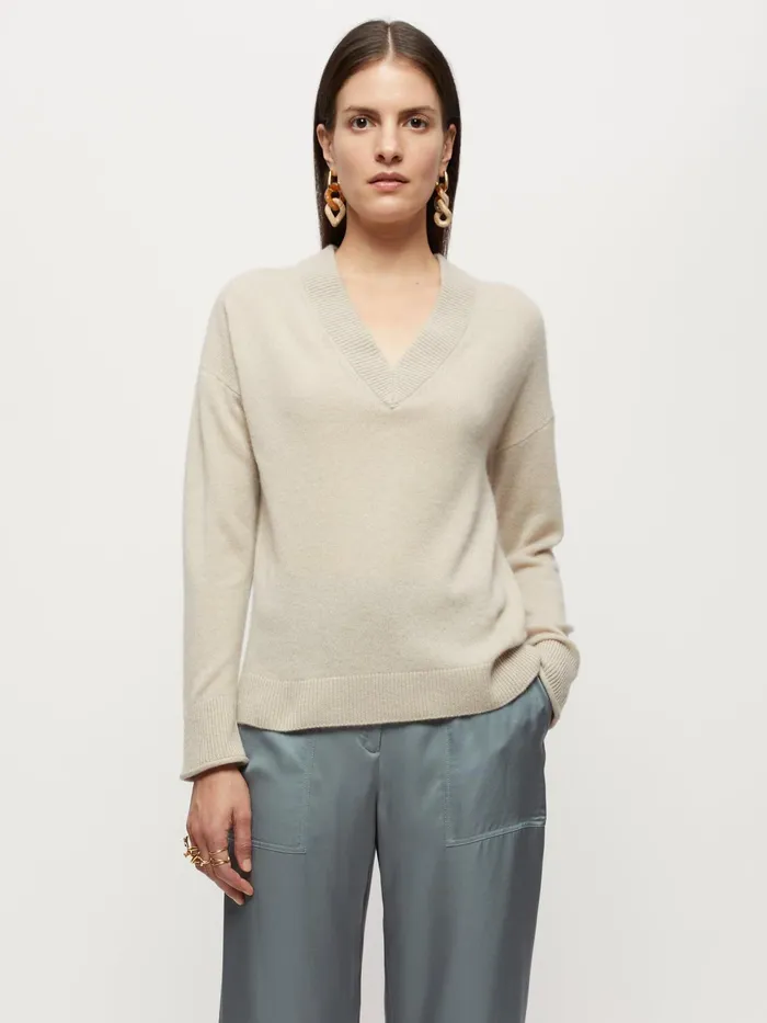 Jigsaw Knitwear and Cashmere Women Cloud Cashmere V Neck Jumper Cream