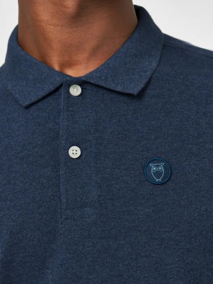 KnowledgeCotton Apparel Polo Shirts Basic Badge Polo Insigna Blue Melange 8211 Men