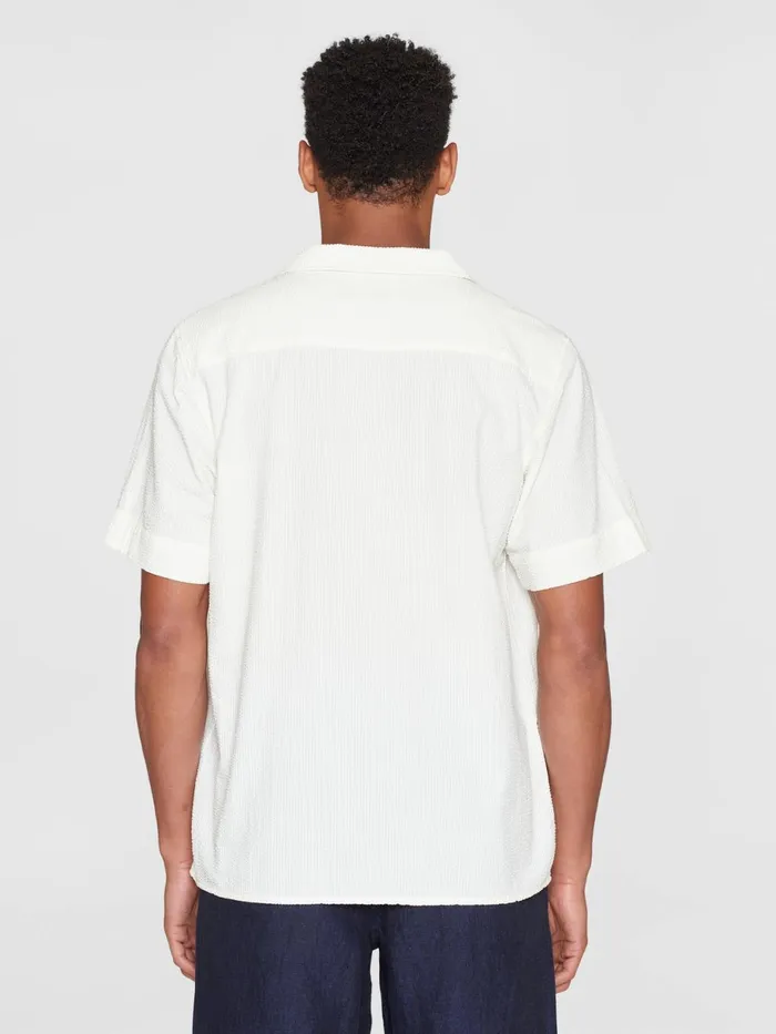 KnowledgeCotton Apparel Shirts Box Short Sleeve Seersucker Shirt GOTSVegan Egret 8211 Men KnowledgeCotton Apparel Shirts Box Short Sleeve Seersucker Shirt GOTSVegan Egret 8211 Men
