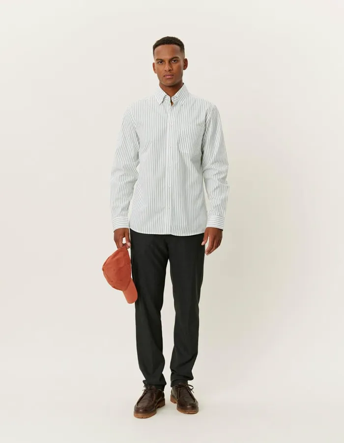 Men Kent Stripe Peached Poplin Shirt 8211 WhiteVintage Green Les Deux ShirtsOvershirts