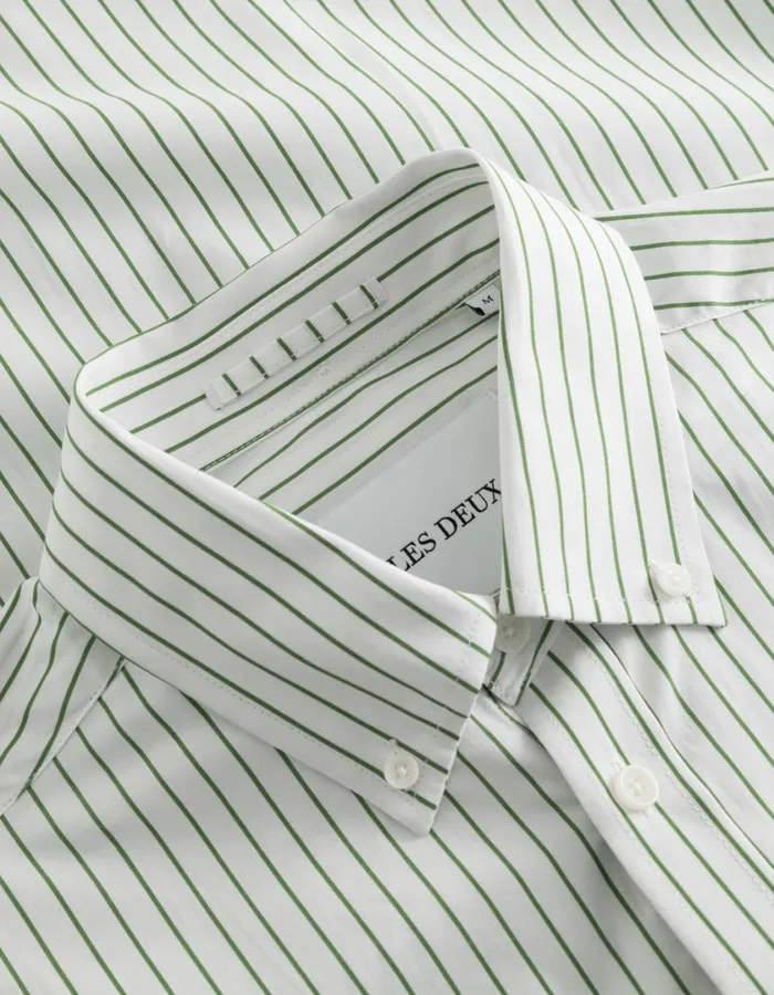 Men Kent Stripe Peached Poplin Shirt 8211 WhiteVintage Green Les Deux ShirtsOvershirts
