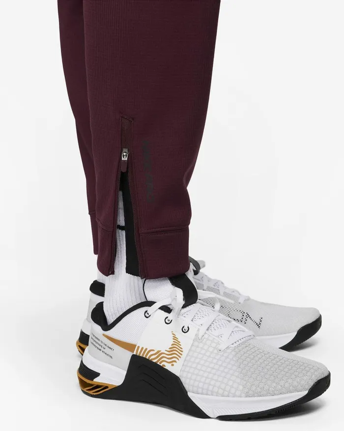 Men Nike Trousers And Tights Therma Sphere Night Maroonblack