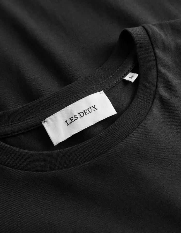 Men Norregaard LS TShirt Tonal 8211 BlackBlack Les Deux Tshirts
