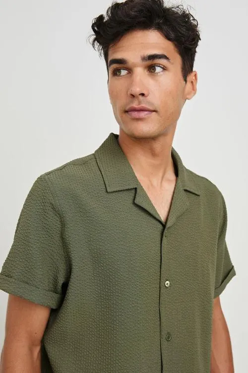 Men Rails Shirts Amalfi Shirt Olive Seersucker Men Rails Shirts Amalfi Shirt Olive Seersucker