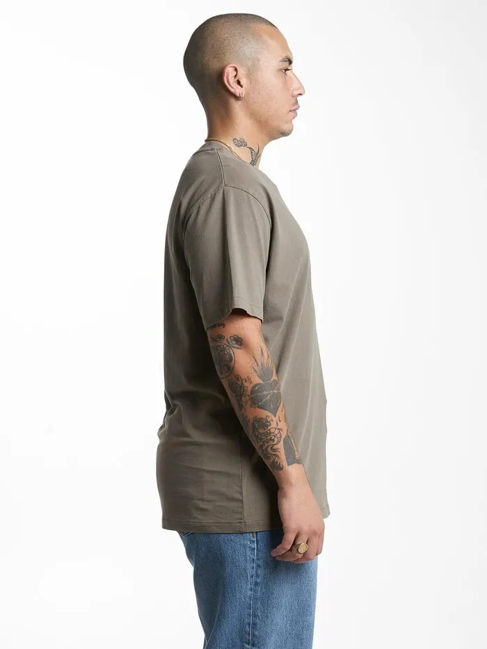 Mens Lurker Merch Fit Tee Tarmac Thrills Tees and Tank Tops