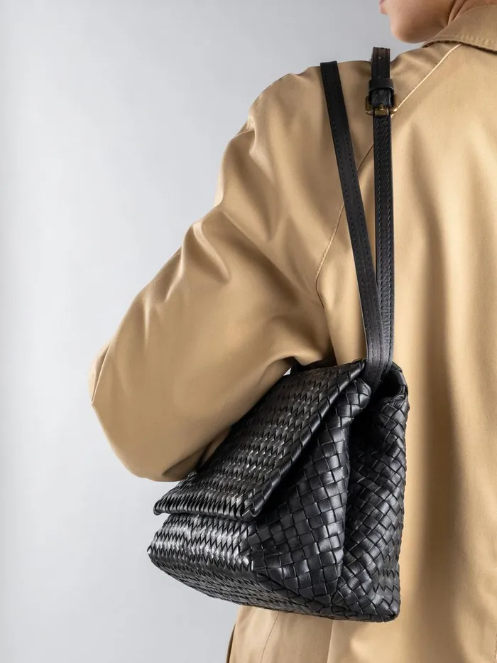 Officine Creative Bags OC CLASS 46 Nero Black Leather Crossbody Bag 8211 Women Officine Creative Bags OC CLASS 46 Nero Black Leather Crossbody Bag 8211 Women