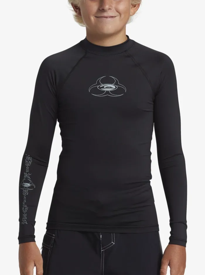 Quiksilver 816 Saturn UPF50 Long Sleeve Surf Tee Black Boys Rashguards Quiksilver 816 Saturn UPF50 Long Sleeve Surf Tee Black Boys Rashguards