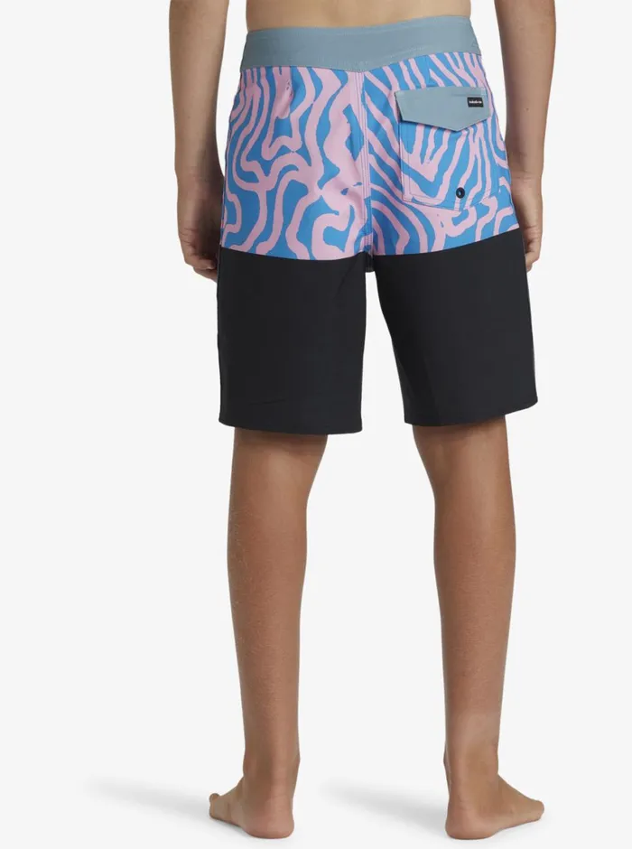 Quiksilver 816 Surfsilk Straight Leg 17034 Boardshorts Crown Blue Boys Boardshorts Quiksilver 816 Surfsilk Straight Leg 17034 Boardshorts Crown Blue Boys Boardshorts