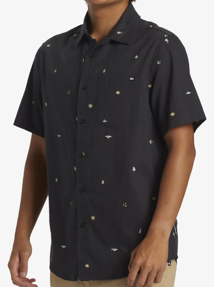 Quiksilver Apero Classic Short Sleeve Woven Shirt Tarmac Aop Mix Bag Ss Mens Shirts and Polos Quiksilver Apero Classic Short Sleeve Woven Shirt Tarmac Aop Mix Bag Ss Mens Shirts and Polos