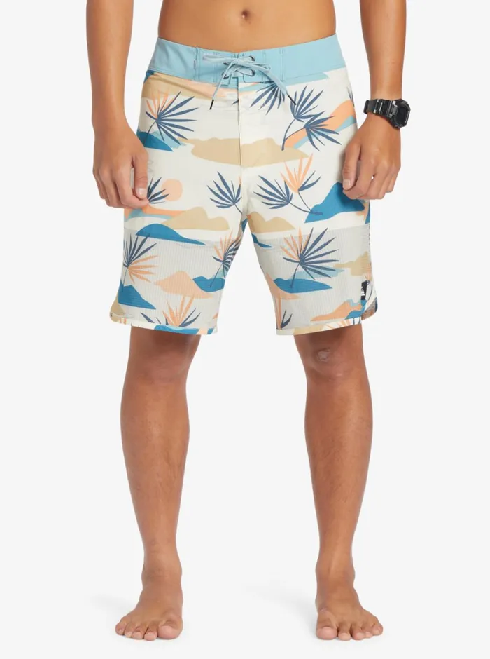 Quiksilver Highline Scallop 19034 Boardshorts Birch Mens Shorts and Amphibians