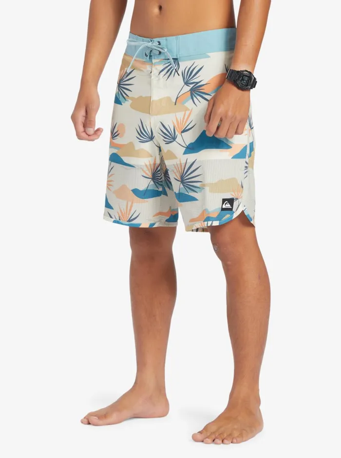Quiksilver Highline Scallop 19034 Boardshorts Birch Mens Shorts and Amphibians