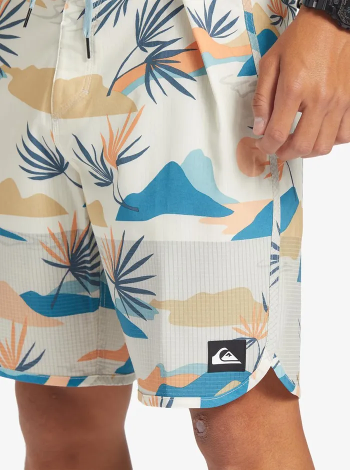 Quiksilver Highline Scallop 19034 Boardshorts Birch Mens Shorts and Amphibians
