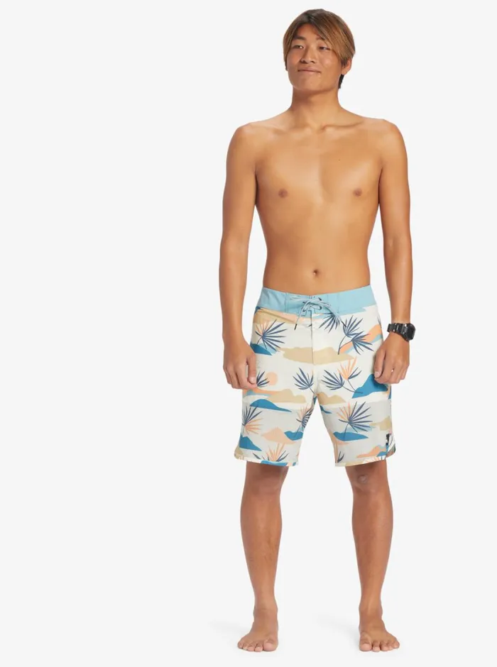 Quiksilver Highline Scallop 19034 Boardshorts Birch Mens Shorts and Amphibians