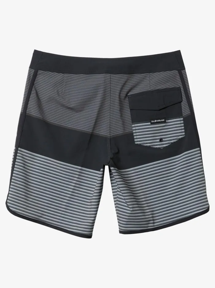 Quiksilver Surfsilk Tijuana 19034 Boardshorts Black Mens Shorts and Amphibians