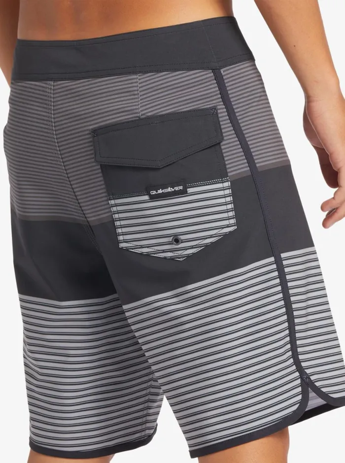 Quiksilver Surfsilk Tijuana 19034 Boardshorts Black Mens Shorts and Amphibians