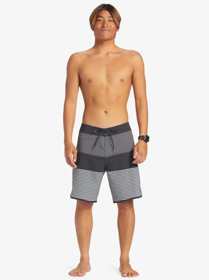 Quiksilver Surfsilk Tijuana 19034 Boardshorts Black Mens Shorts and Amphibians
