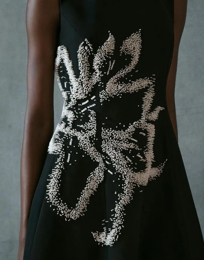 Ready To Wear HandBeaded Rose WoolSilk Crepe Sleeveless Dress Black Lafayette 148 New York Dresses