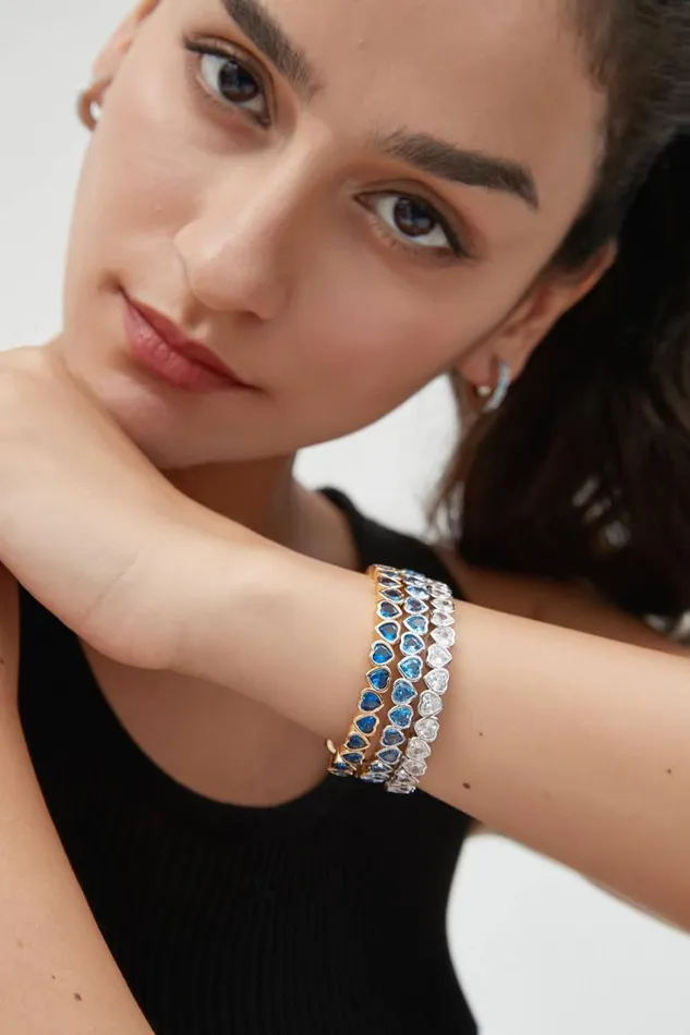 RWandCO Bracelets and Rings ClassicharmsGold Heart Shaped White Clear Sapphire Zirconia Bangle Bracelet Gold 8211 Women