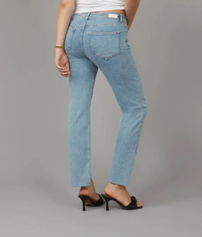 RWandCO Jeans Lola Jeans JASPERTD Mid Rise Straight Jeans Light Blue 8211 Women