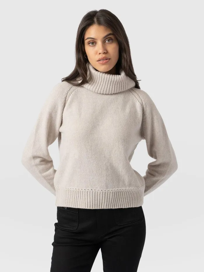 Saint And Sofia Knitwear Women Cambridge Cashmere Sweater 8211 Cream Cream