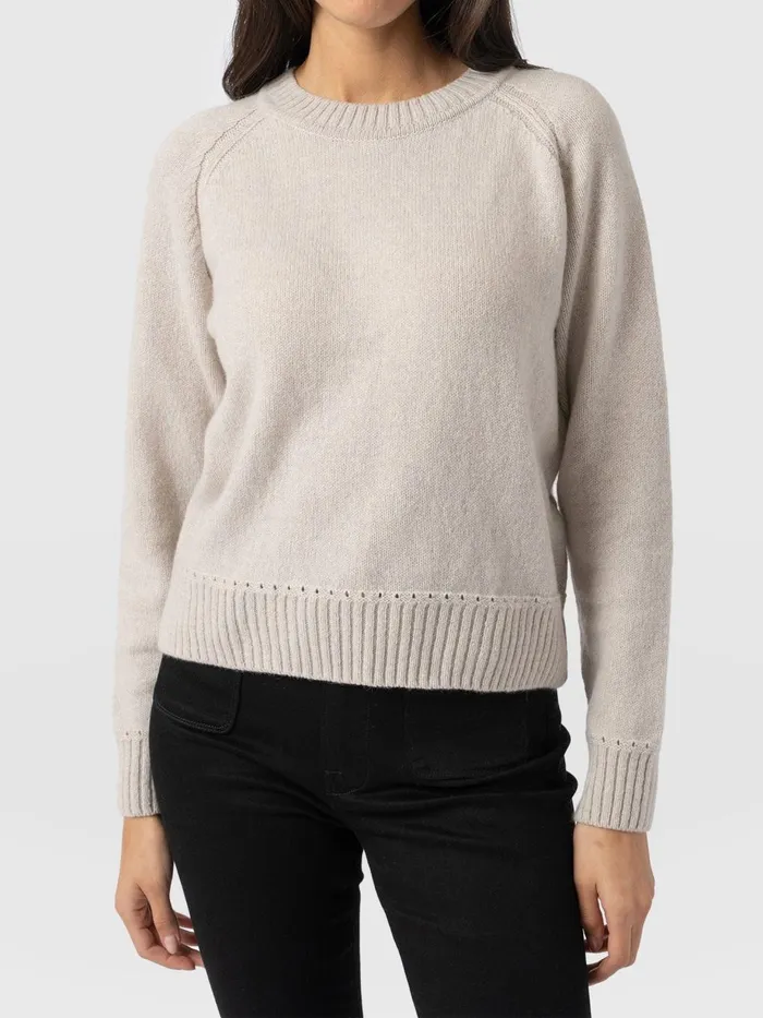 Saint And Sofia Knitwear Women Cambridge Cashmere Sweater 8211 Cream Cream