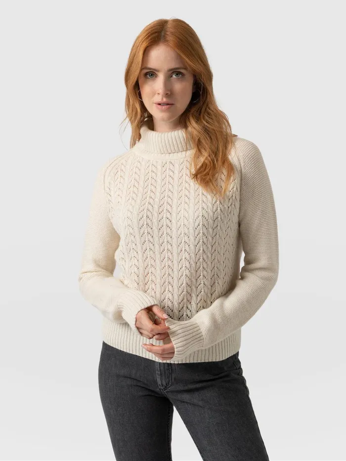 Saint And Sofia Knitwear Women Glen Cable Knit Sweater 8211 Cream Cream