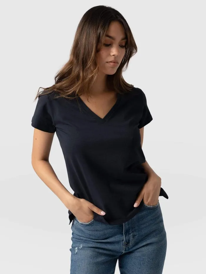 Saint And Sofia TShirts and Tanks Women Apartment Tee 8211 Navy Navy