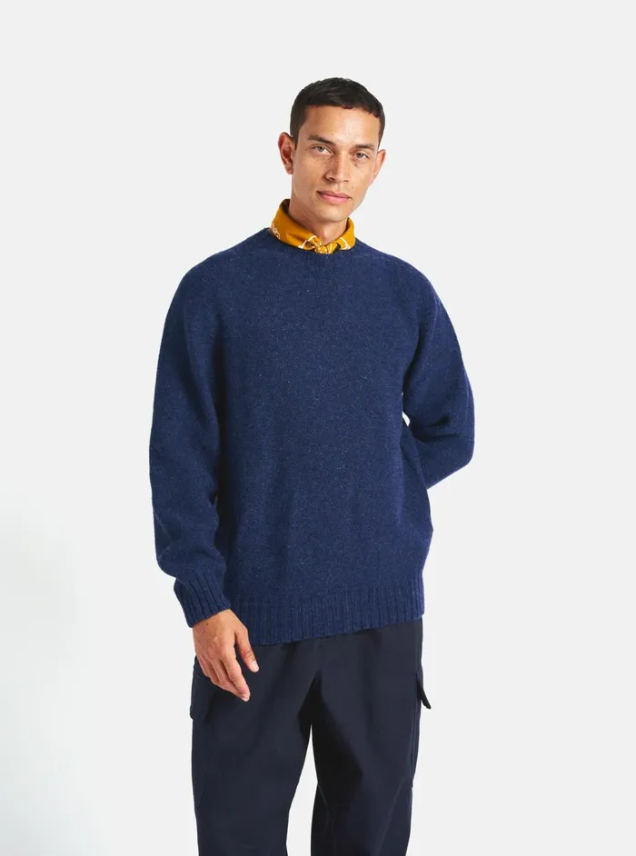 Seamless Crew In Indigo Supersoft Knit Men Universal Works Knitwear