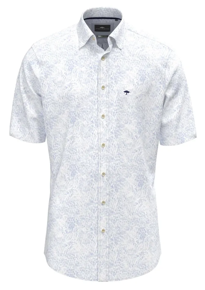 Shirts Men FYNCHHATTON Halklm Shirt With A Caps Collar And Logodail Summer Breezenavy Shirts Men FYNCHHATTON Halklm Shirt With A Caps Collar And Logodail Summer Breezenavy