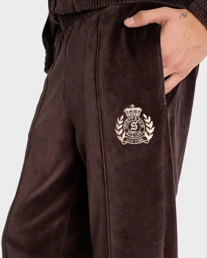 Sporty and Rich Sweatpants Men NY Crest Velour Track Pant 8211 ChocolateCream