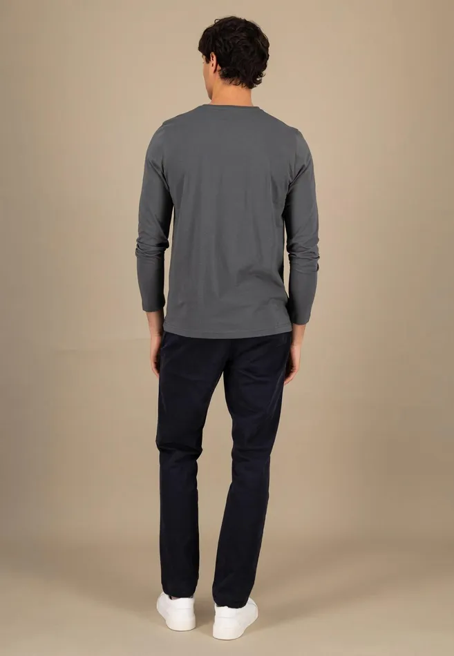 Tshirts Men FYNCHHATTON Long sleeved Shirt With A Round Neckline Navymidnightasphaltpoppy Redblackstrong Bluewhite
