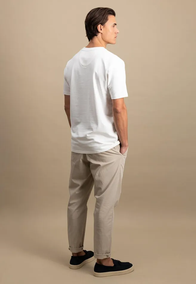 Tshirts Men FYNCHHATTON Tshirt With A Round Neckline Summer Breezenavynew Offwhite