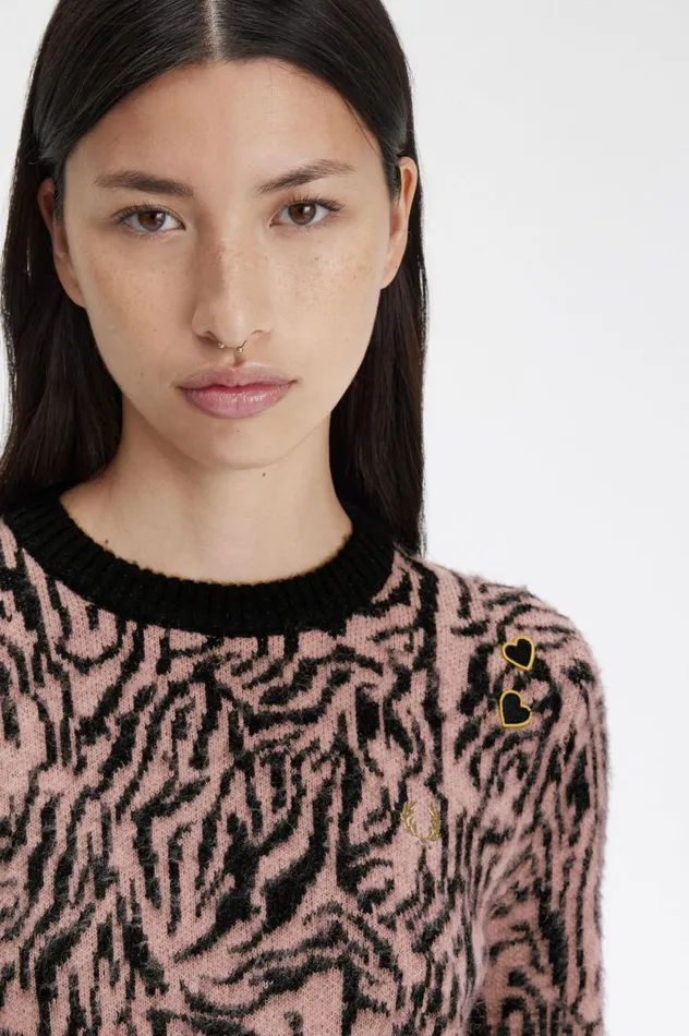 Women Amy Winehouse FoundationZebra Jumper Dusty Rose Pink Fred Perry Knitwear