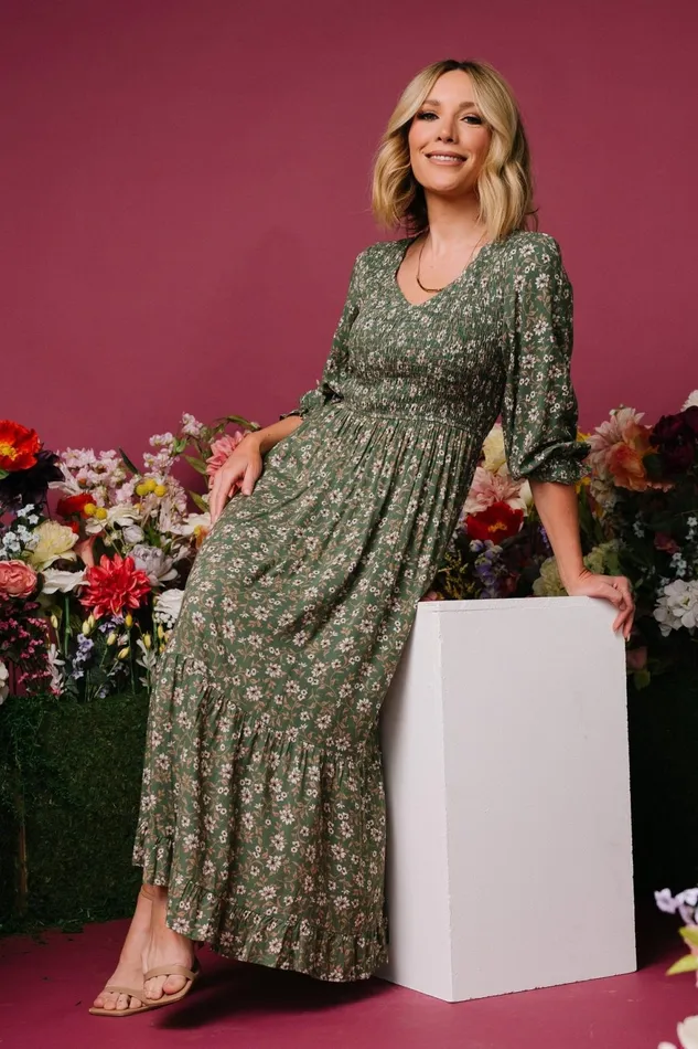 Women Bump Friendly Baltic Born Tarryn Smocked Midi Dress Olive Floral