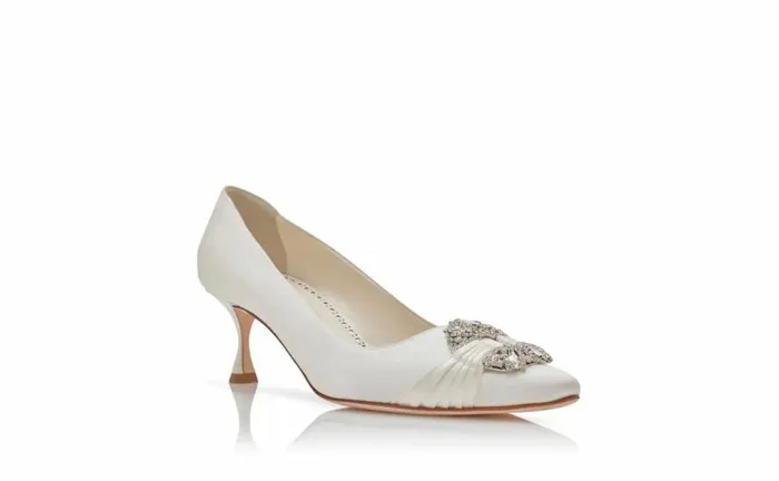 Women Cream Satin Embellished Buckle Pumps Manolo Blahnik Pumps