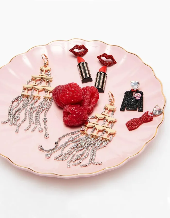 Women GOING ALL OUT CHAMPAGNE CHANDELIER EARRINGS RHINESTONE Betsey Johnson Women GOING ALL OUT CHAMPAGNE CHANDELIER EARRINGS RHINESTONE Betsey Johnson