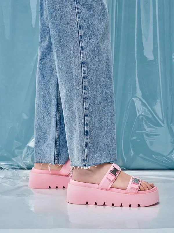 Women Laine MetallicBuckle Flatform Sandals 8211 Light Pink CHARLES and KEITH Sandals