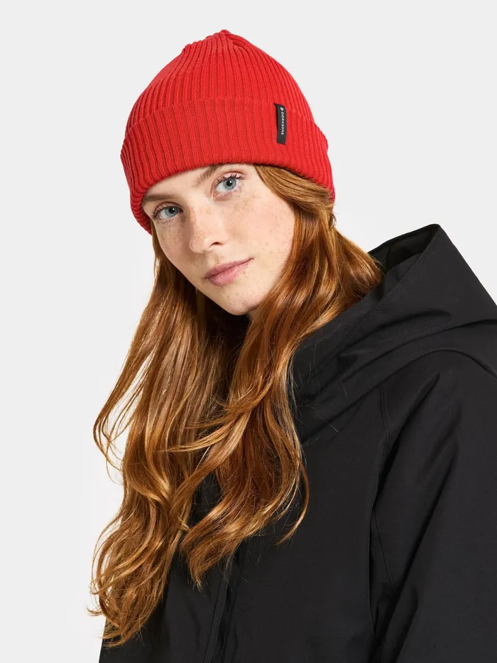 WomenMenYouth Delmar Beanie Pomme Red Didriksons Hats and Caps