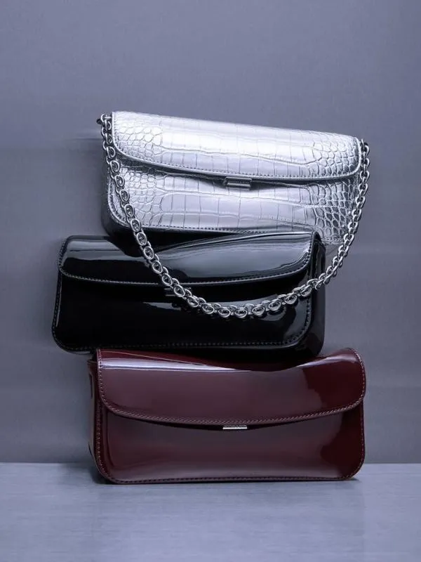Women Patent ChainHandle Shoulder Bag 8211 Noir CHARLES and KEITH Shoulder Bags