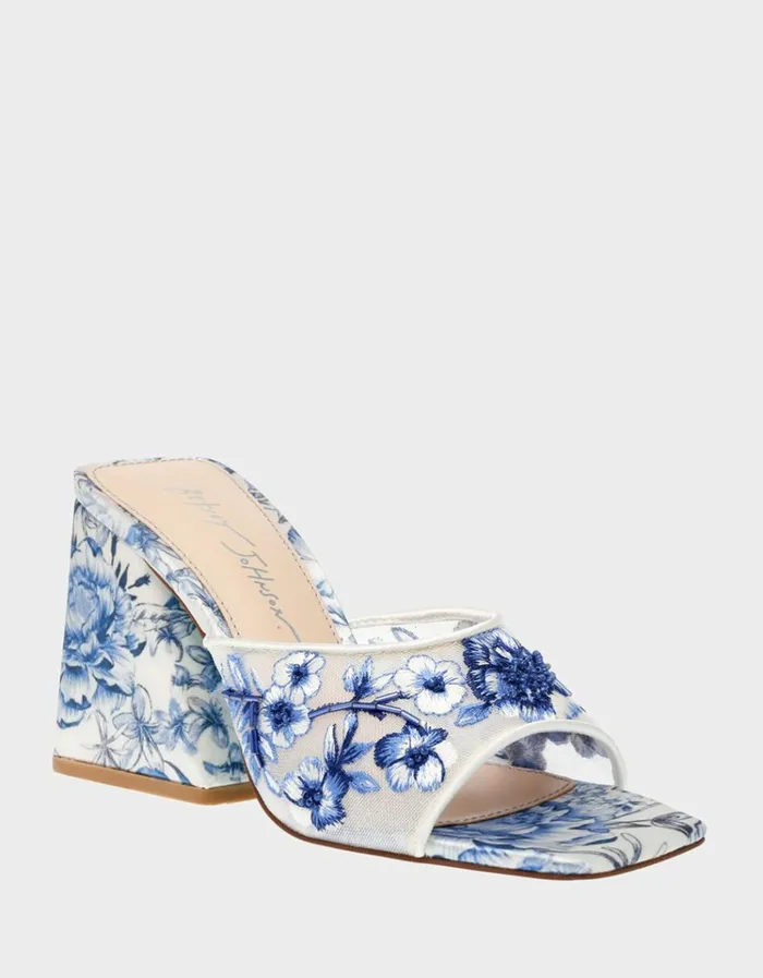Women ROO BLUE FLORAL Betsey Johnson