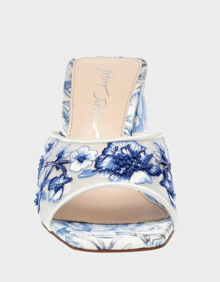 Women ROO BLUE FLORAL Betsey Johnson